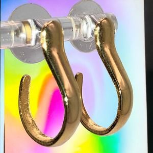 Vintage Sculptural Gold-Tone Hoop 1 Inch Earrings!